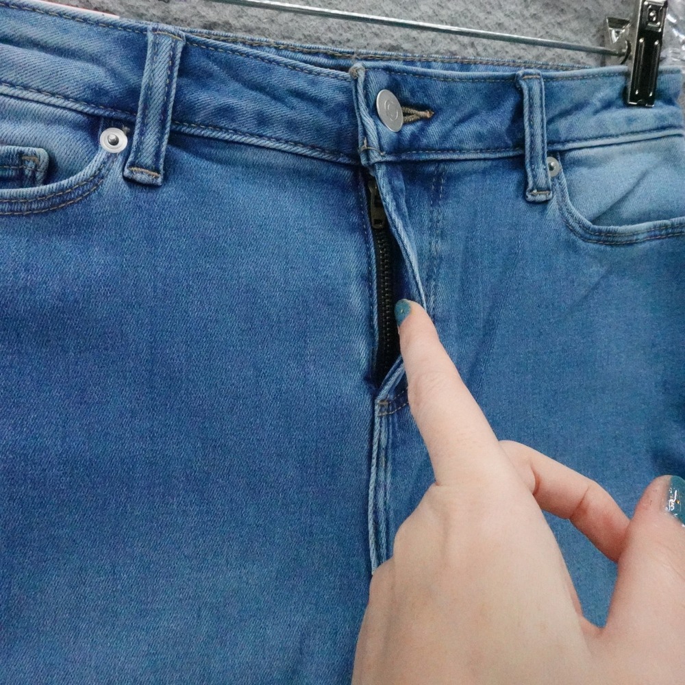 Members Mark Womens Size 2 Crop Flare Leg Stretch Denim Jeans Blue NEW - Picture 12 of 15